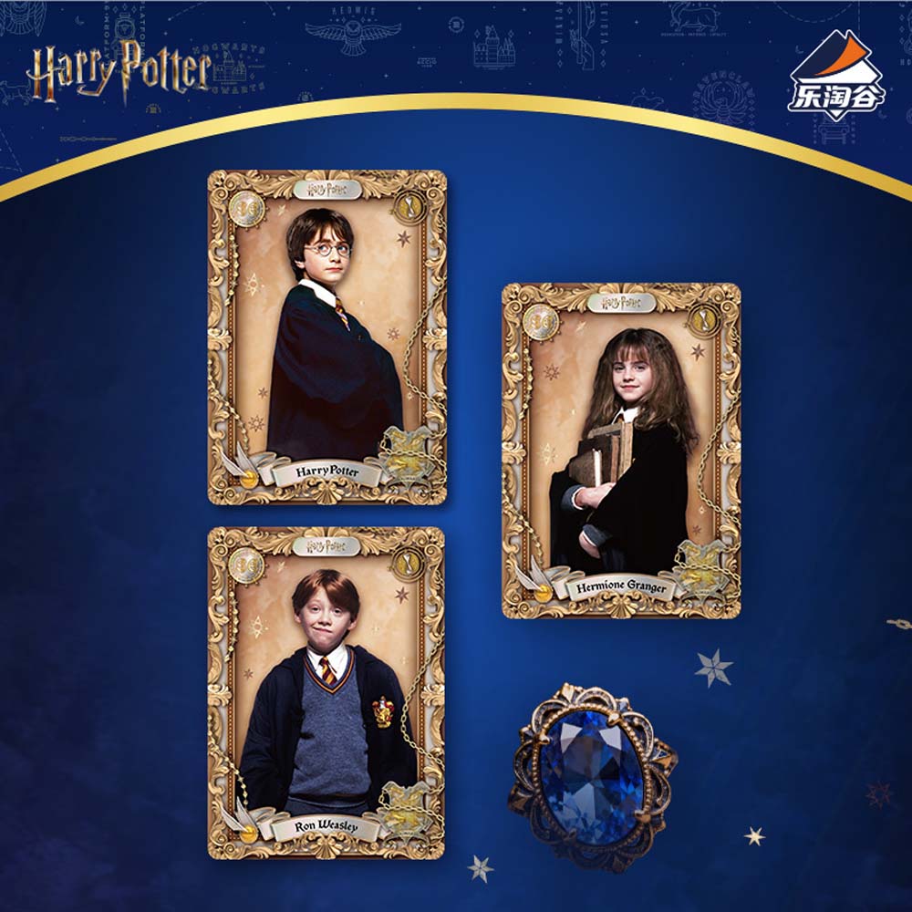 Harry Potter - Sorcerer's Stone Series Collectible Card Booster Pack